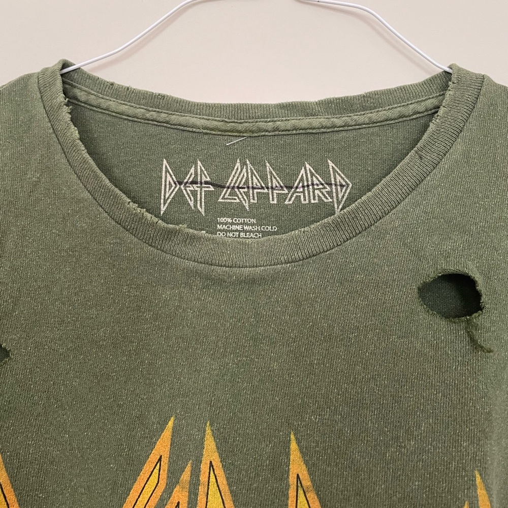 NWOT Urban Outfitters Def Leppard Oversized Graphic T-shirt Size S/M - Picture 7 of 12